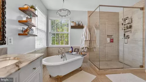 Bath - 1407 Houndhill Ct, Crofton, MD 21114 photo 1 of 3