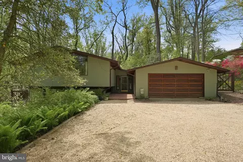 515 Powell Dr, Annapolis, MD 21401