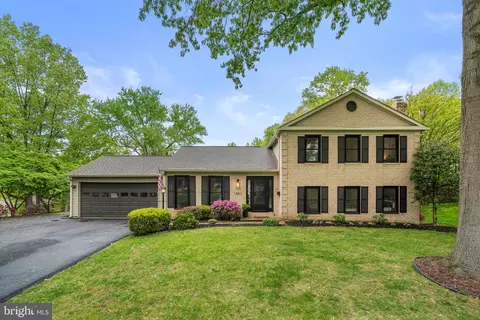1801 Roxboro Pl, Crofton, MD 21114