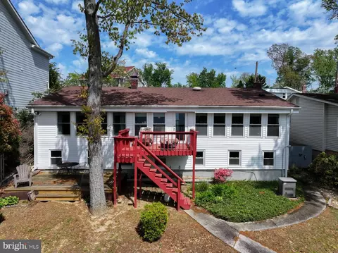 322 Riverside Rd, Edgewater, MD 21037