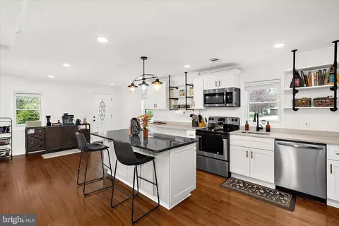7604 Post Rd, Hanover, MD 21076