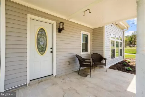 Exterior - 7604 Post Rd, Hanover, MD 21076 photo 2 of 3