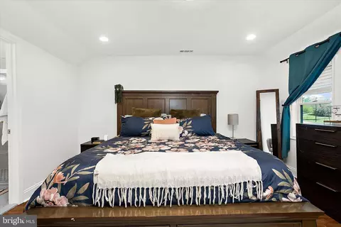 Bedroom - 7604 Post Rd, Hanover, MD 21076 photo 3 of 8