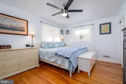 Bedroom - 26 Wilelinor Dr, Edgewater, MD 21037 photo 2 of 7