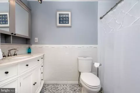 Bath - 26 Wilelinor Dr, Edgewater, MD 21037 photo 1 of 4
