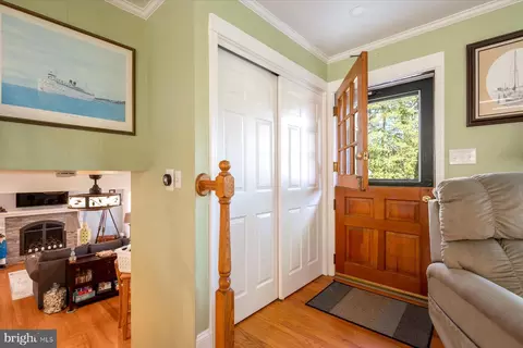 Entry Way - 26 Wilelinor Dr, Edgewater, MD 21037 photo 1 of 3