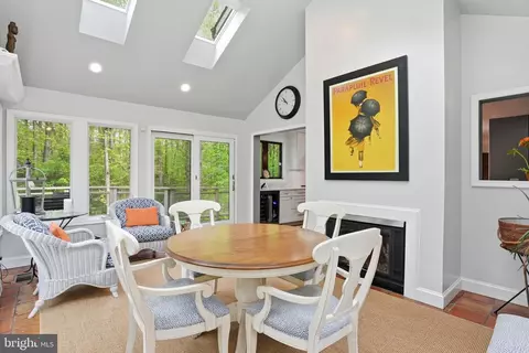 Dining - 1718 Woodlore Rd, Annapolis, MD 21401 photo 2 of 2