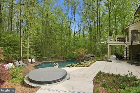Exterior - 1718 Woodlore Rd, Annapolis, MD 21401 photo 2 of 15