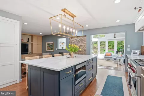 Kitchen - 1718 Woodlore Rd, Annapolis, MD 21401 photo 4 of 6