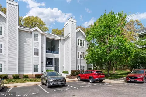 602 Moonglow Rd #303, Odenton, MD 21113