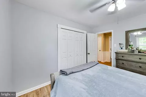 Bedroom - 2743 Bayside Beach Rd, Pasadena, MD 21122 photo 2 of 6
