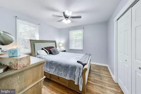 Bedroom - 2743 Bayside Beach Rd, Pasadena, MD 21122 photo 1 of 6