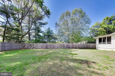 Exterior - 2743 Bayside Beach Rd, Pasadena, MD 21122 photo 11 of 12