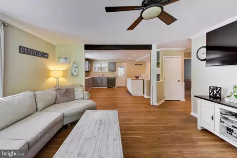 Entry Way - 2743 Bayside Beach Rd, Pasadena, MD 21122 photo 1 of 2