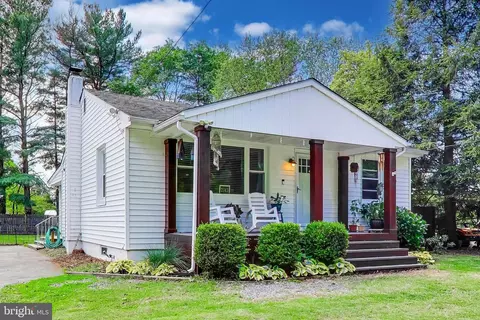 Exterior - 2743 Bayside Beach Rd, Pasadena, MD 21122 photo 3 of 12