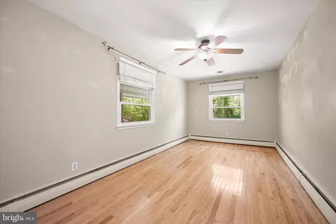 Bedroom - 1915 Cherry Rd, Annapolis, MD 21409 photo 5 of 6