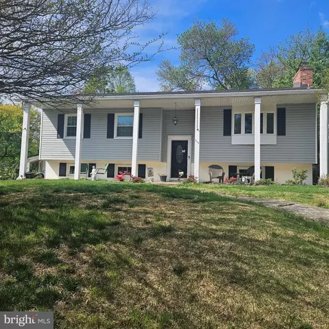 509 Gladhill Rd, Odenton, MD 21113