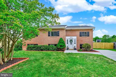 304 Lionsheart Gln, Glen Burnie, MD 21061