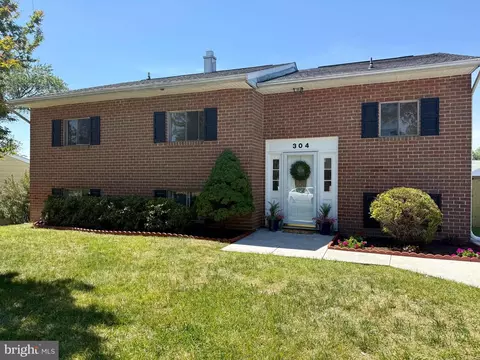 304 Lionsheart Gln, Glen Burnie, MD 21061