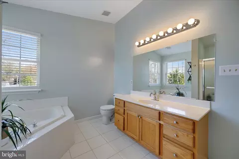 Bath - 726 214th St, Pasadena, MD 21122 photo 2 of 6