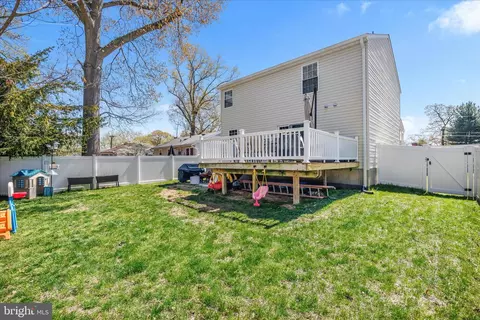 Exterior - 726 214th St, Pasadena, MD 21122 photo 6 of 11