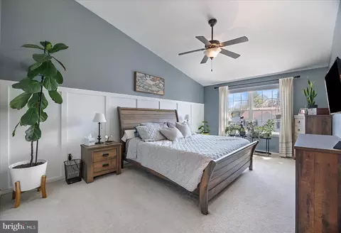 Bedroom - 726 214th St, Pasadena, MD 21122 photo 1 of 4