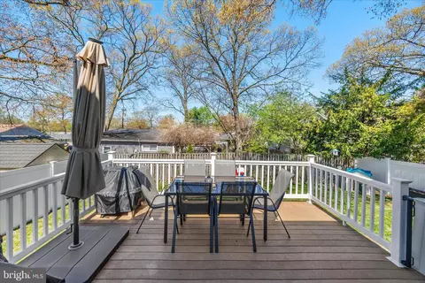 Exterior - 726 214th St, Pasadena, MD 21122 photo 3 of 11