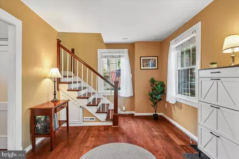Entry Way - 7910 Mayford Ave, Pasadena, MD 21122 photo 8 of 9