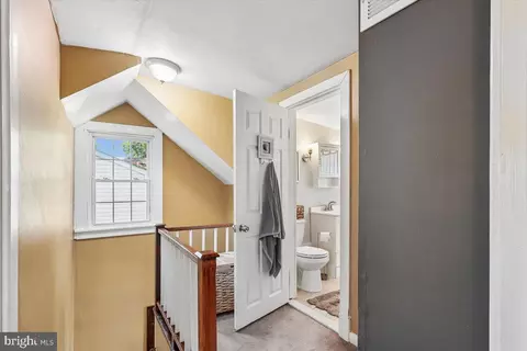 Entry Way - 7910 Mayford Ave, Pasadena, MD 21122 photo 9 of 9