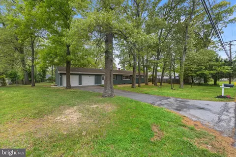 Exterior - 1511 Long Point Rd, Pasadena, MD 21122 photo 2 of 6