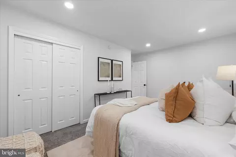 Bedroom - 1511 Long Point Rd, Pasadena, MD 21122 photo 3 of 3