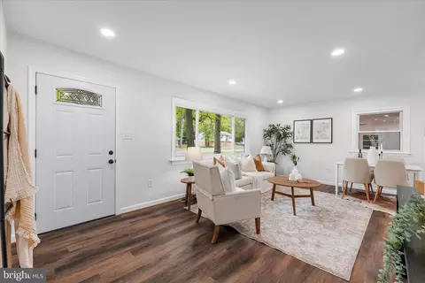 Living - 1511 Long Point Rd, Pasadena, MD 21122 photo 1 of 2