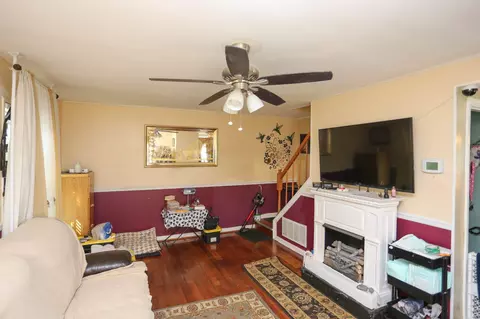 Living - 925 Mount Desert Harbour, Pasadena, MD 21122 photo 1 of 1
