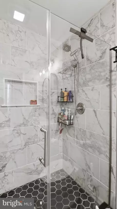 Bath - 1428 Central Ave E, Edgewater, MD 21037 photo 8 of 10