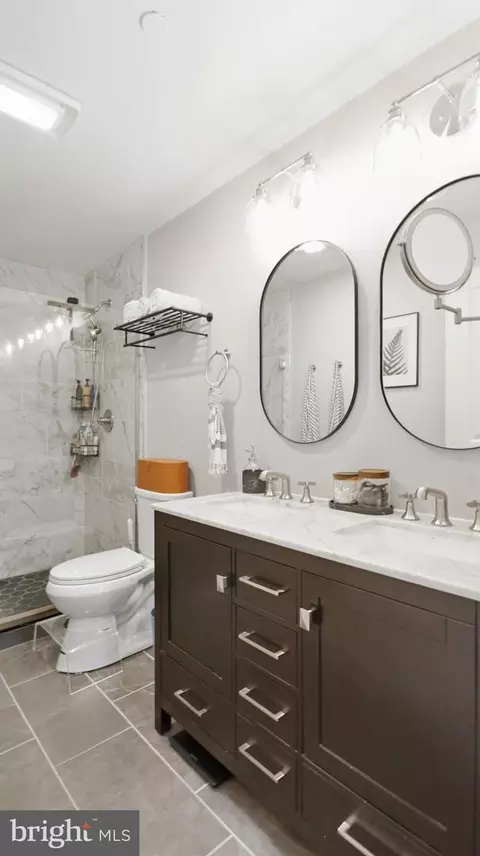 Bath - 1428 Central Ave E, Edgewater, MD 21037 photo 3 of 10
