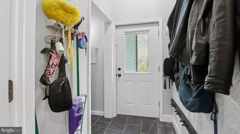 Entry Way - 1428 Central Ave E, Edgewater, MD 21037 photo 16 of 22