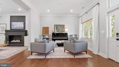 Entry Way - 1428 Central Ave E, Edgewater, MD 21037 photo 1 of 22