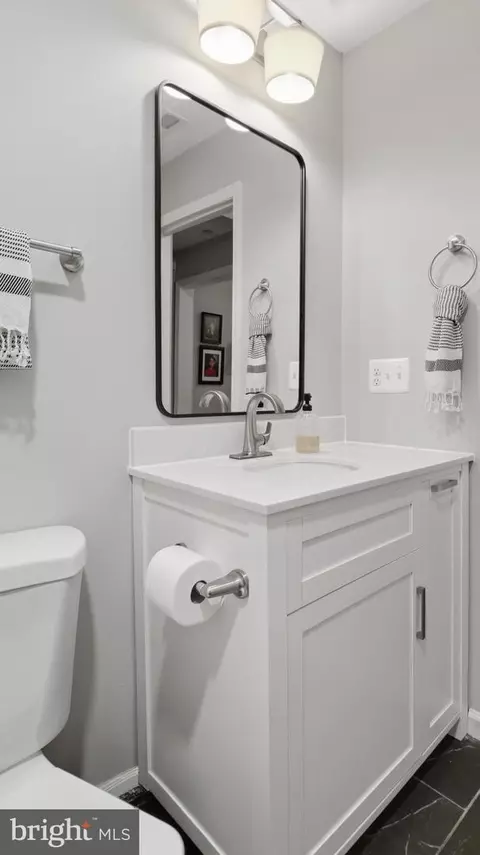Bath - 1428 Central Ave E, Edgewater, MD 21037 photo 9 of 10
