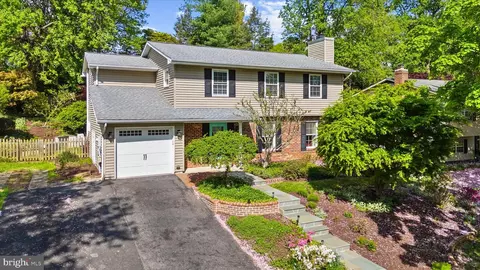 1126 Neptune Pl, Annapolis, MD 21409