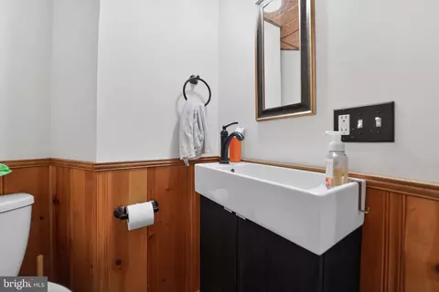 Bath - 119 Sandy Beach Dr, Pasadena, MD 21122 photo 5 of 5