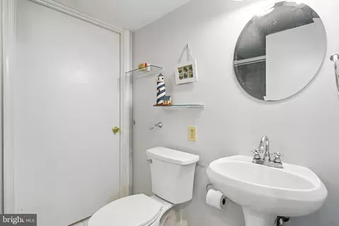 Bath - 1247 Doubleday Dr, Arnold, MD 21012 photo 2 of 5