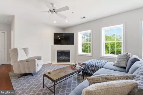 43 Shaw St #G, Annapolis, MD 21401