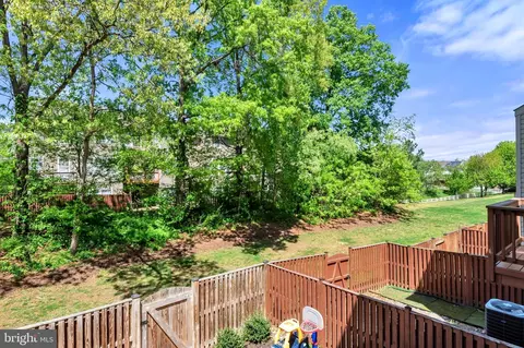 Exterior - 2138 Millhaven Dr #138, Edgewater, MD 21037 photo 4 of 11