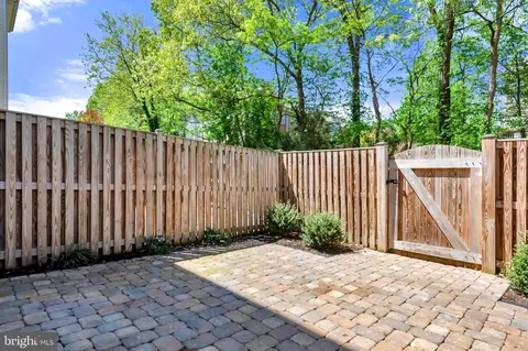 Exterior - 2138 Millhaven Dr #138, Edgewater, MD 21037 photo 8 of 11