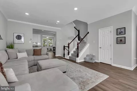 Entry Way - 2138 Millhaven Dr #138, Edgewater, MD 21037 photo 2 of 6