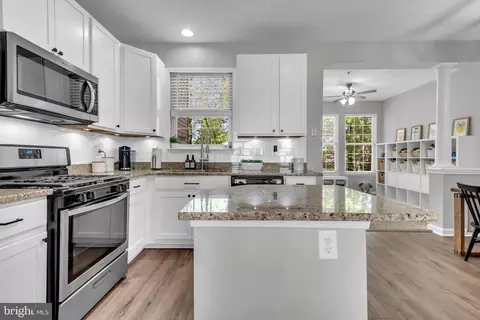 Kitchen - 2138 Millhaven Dr #138, Edgewater, MD 21037 photo 6 of 6