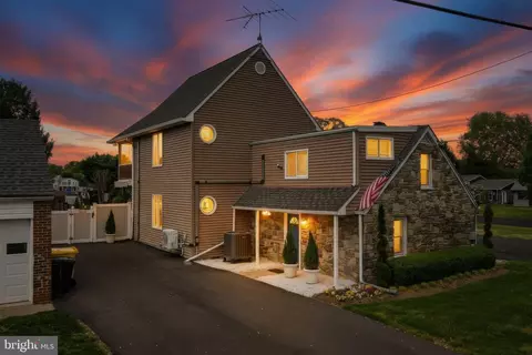 Exterior - 2006 Poplar Ridge Rd, Pasadena, MD 21122 photo 9 of 23