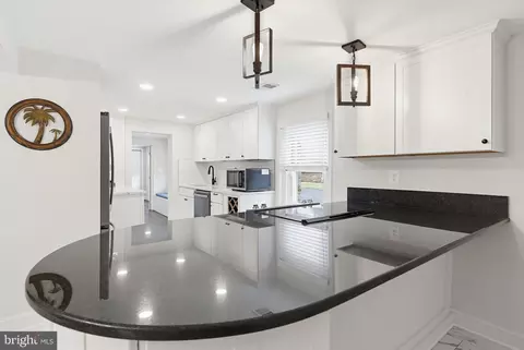 Kitchen - 2006 Poplar Ridge Rd, Pasadena, MD 21122 photo 1 of 3
