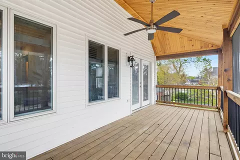 Exterior - 2006 Poplar Ridge Rd, Pasadena, MD 21122 photo 17 of 23