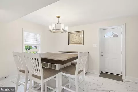 Dining - 2006 Poplar Ridge Rd, Pasadena, MD 21122 photo 3 of 3